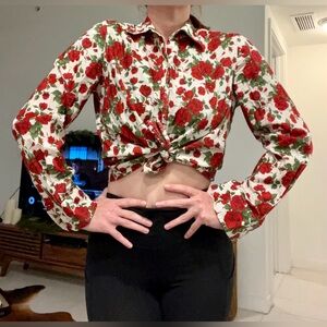 Vintage Pinup Girl Style Red Rose Print Button-Down Off-White Shirt